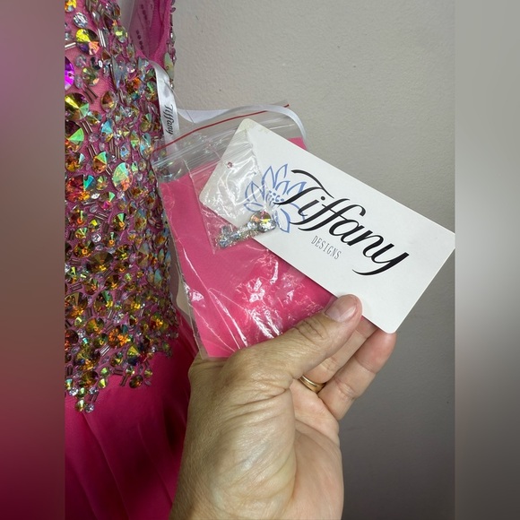 (W0) NWT Tiffany Designs Pink Evening Gown, size 8, Style #16126 - Picture 11 of 16